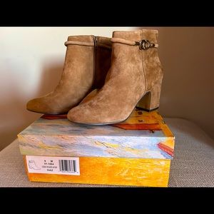 Bella Vita suede leather boots. Size 8